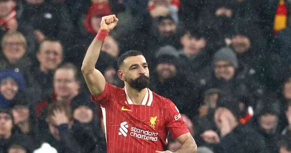 La Nación / El United frena al puntero Liverpool
