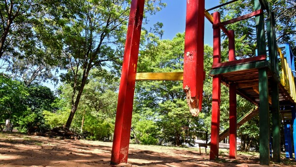 Parque Carlos Antonio López: Maltrecho pulmón asunceno