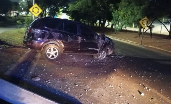 Chocó contra una columna de la ANDE y luego se negó al alcotest