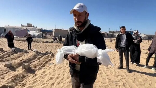 Muere otro bebé por hipotermia en la Franja de Gaza y ascienden a 8 las víctimas del frío