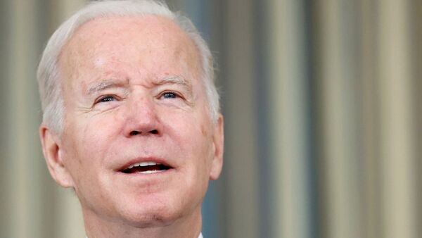 Biden prohíbe las perforaciones de petróleo y gas en las costas de Estados Unidos