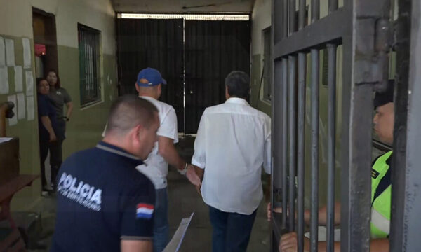 Ingresa Hugo Javier a Tacumbú, exgobernador de Central condenado a 10 años