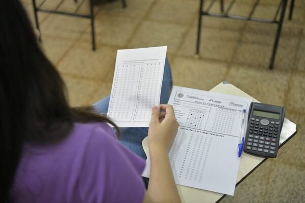 El Programa Nacional de Becas 2025 alcanza récord de 18.392 inscripciones - El Trueno