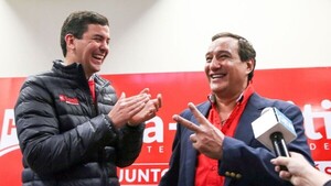 El día en que Santi ganó un sorteo de Hugo Javier y la historia detrás de esta foto viral