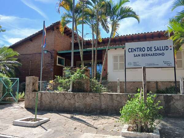 Centro de Salud de San Bernardino opera con poco personal médico y solo cuenta una ambulancia - Nacionales - ABC Color