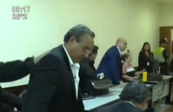 Hugo Javier condenado a 10 años de cárcel por corrupción - SNT