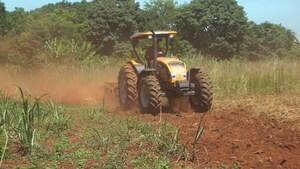 Cambia la producción agropecuaria en Cambyreta con apoyo de maquinarias y nuevos implementos