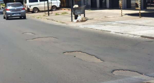 La avenida de los baches en Área 3 - Crónicas Ciudadanas - ABC Color