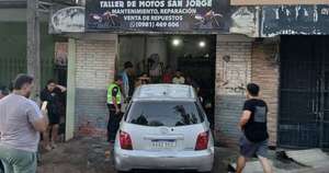 Diario HOY | Chapista abandona vehículo de su clienta tras chocarlo contra un taller