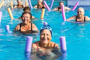 Por qué la hidrogimnasia es tan recomendable para adultos mayores - Estilo de vida - ABC Color