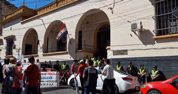 Caja de Jubilados Municipales adeuda unos 9 mil millones a exfuncionarios - Portal Digital Cáritas Universidad Católica