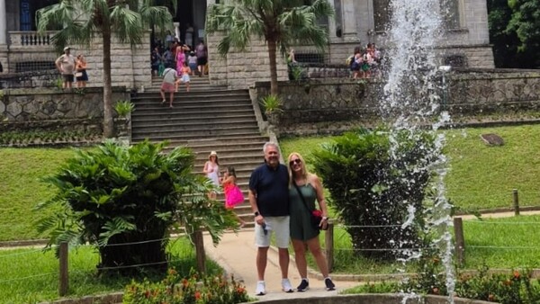 Menchi y Óscar están de vacaciones por Brasil