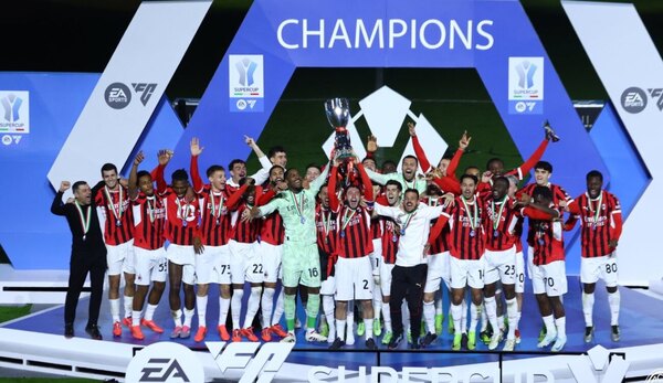 Versus / ¡Partidazo! Milan concreta gran remontada contra el Inter y se queda con la Supercopa