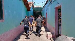 Urna con restos de Chiquitunga visita una cacerolita, llevando esperanza a los internos
