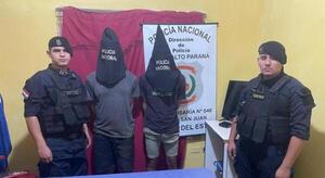Detenidos infraganti tras asaltar con réplica de arma de fuego