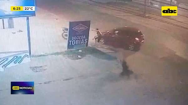 Video: Accidentado reclama reparación de su moto tras choque  - ABC Noticias - ABC Color