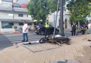 Motociclista muere tras ser embestido por un automóvil en Asunción