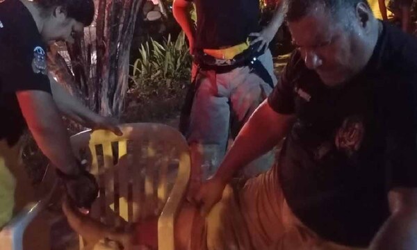 Incendio consume una carpintería y dos bomberos sufren heridas leves en Lambaré – Prensa 5