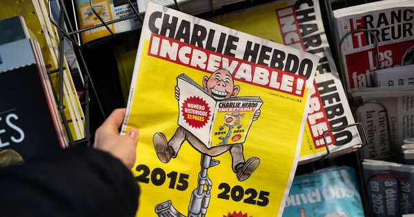 La Nación / Charlie Hebdo publica edición especial a diez años del atentado yihadista