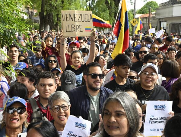 Venezuela: chavismo y oposición se preparan para el 10 de enero · Radio Monumental 1080 AM