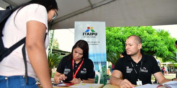 Becas del Gobierno: El 11 de enero se publicará la lista de jóvenes habilitados para el examen • PARAGUAY TV