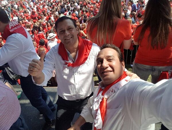 Víctor Bogado revela cómo convenció a Hugo Javier a unirse al cartismo · Radio Monumental 1080 AM