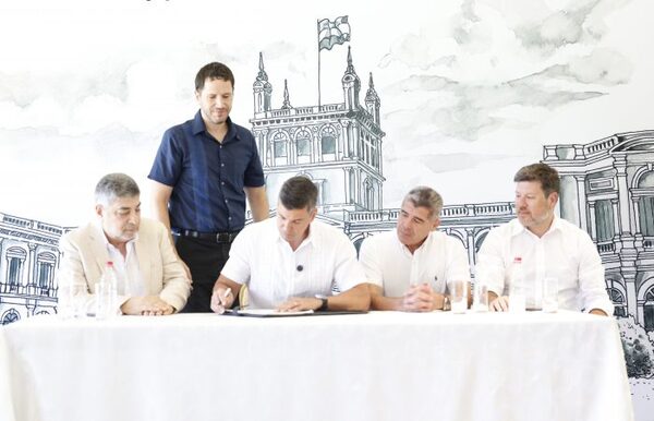 Peña promulga renovada Ley para Mipymes