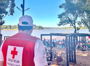 Cruz Roja Paraguaya brinda asistencia en playa de la Costanera Ñande Renda - La Clave