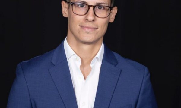 Confirman salida de Joshua Abreu de la Superintendencia de Valores