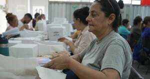 La Nación / El MEC continúa con recepción y control de calidad de los útiles para kits escolares