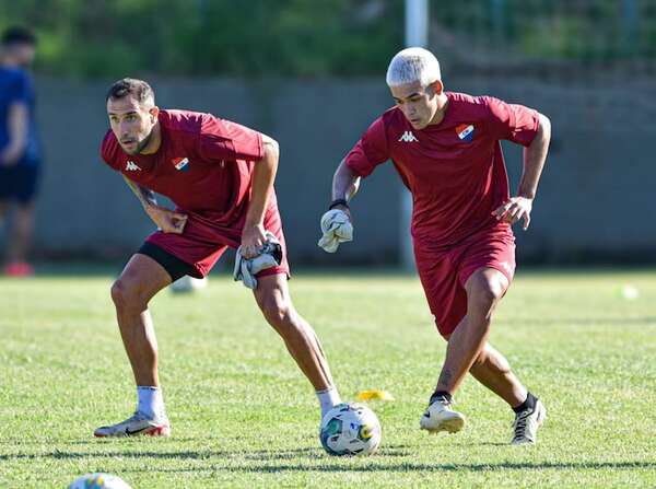 Nacional, primero en competir a nivel internacional - Fútbol - ABC Color
