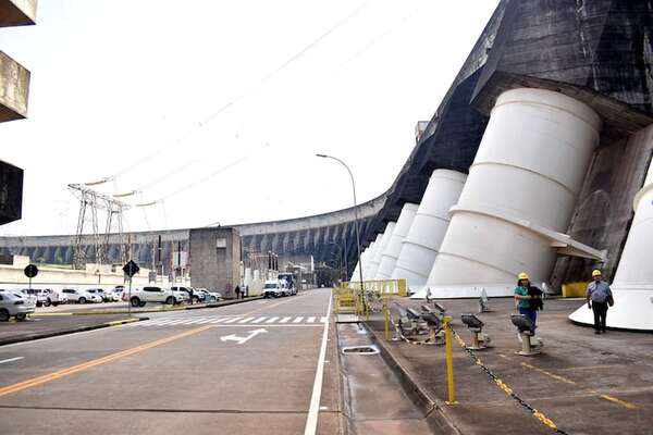 En Brasil insisten que Itaipú tiene un déficit de US$ 55 millones en una de sus cuentas - Economía - ABC Color