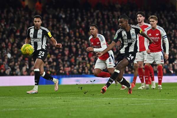 Copa de la Liga inglesa: Newcastle se asoma a la final - Fútbol Internacional - ABC Color