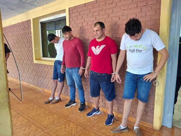 Frustran asalto con la aprehensión de cuatro delincuentes “de la pesada” - ABC en el Este - ABC Color
