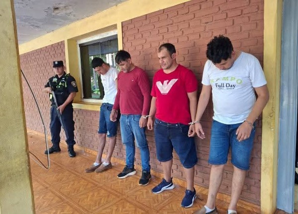 Tras una persecución ikachópava detienen a cuatro supuestos mondaha