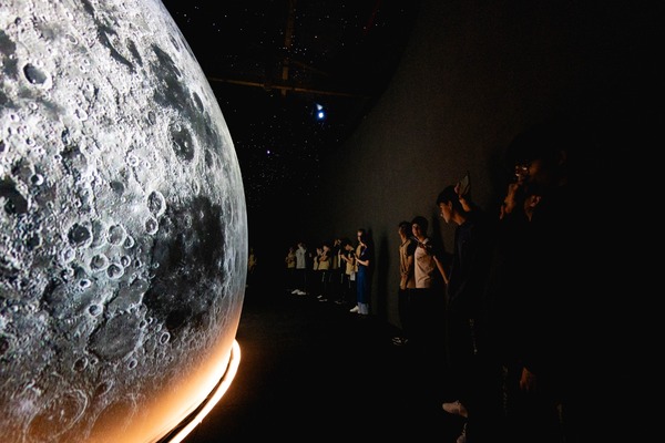 El verano se vive en el MuCi con experiencias de ciencia, agua y viajes más allá del sol - 1000 Noticias