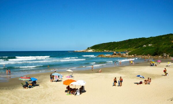 Alerta en playas del Brasil: estos son los síntomas de la gastroenterocolitis