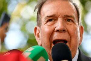 Edmundo González Urrutia llega a Panamá y denuncia la "desaparición forzada" de su yerno - Mundo - ABC Color