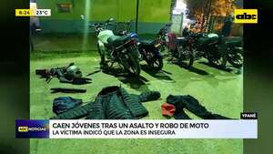 Video: Caen dos jóvenes tras un asalto y robo de moto   - ABC Noticias - ABC Color