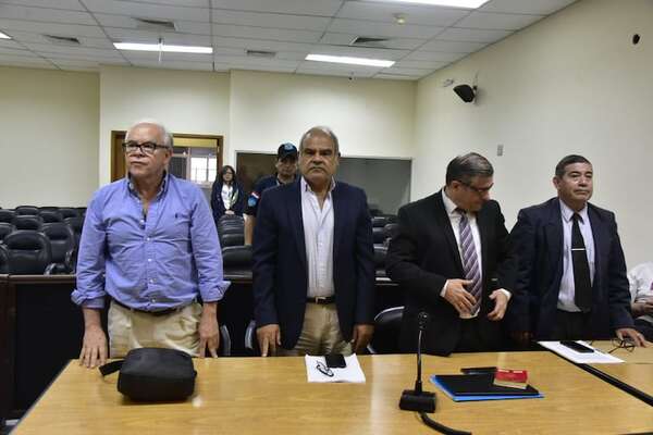 Bower vuelve a recusar a tribunal y suspende juicio oral por tortura contra policías - Nacionales - ABC Color