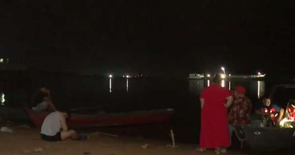 La Nación / Pescador desapareció en el río Paraguay tras el roce de su canoa con una lancha