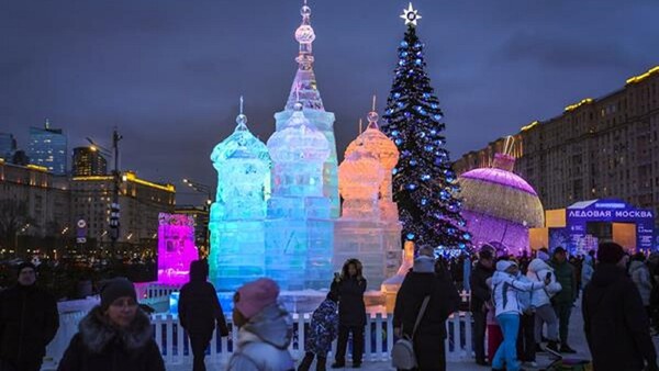 Majestuosas esculturas en el Festival de Hielo de Moscú