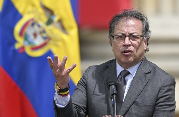 Gustavo Petro no viajará a Venezuela para juramentación de Maduro y pide respeto a los DDHH - .::Agencia IP::.