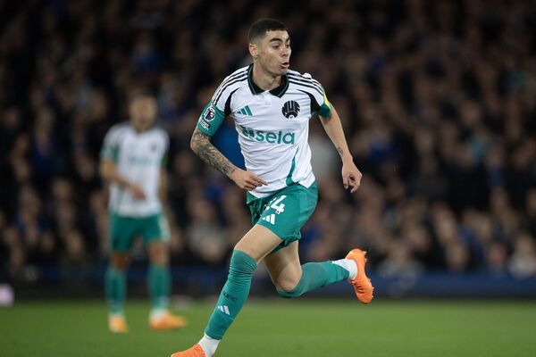 ¿Se va a o se queda? la situación de Miguel Almirón en Newcastle - 1000 Noticias