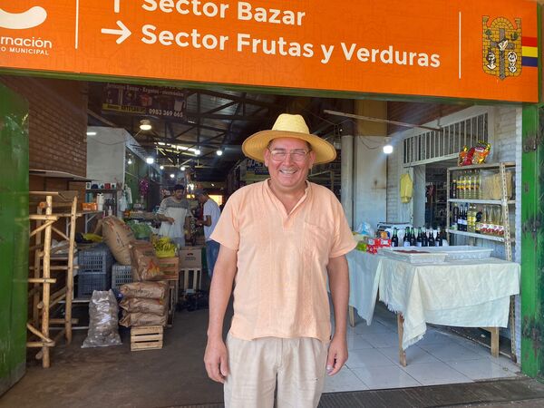 Damián Valenzuela asume como administrador de la Feria Municipal de Encarnación