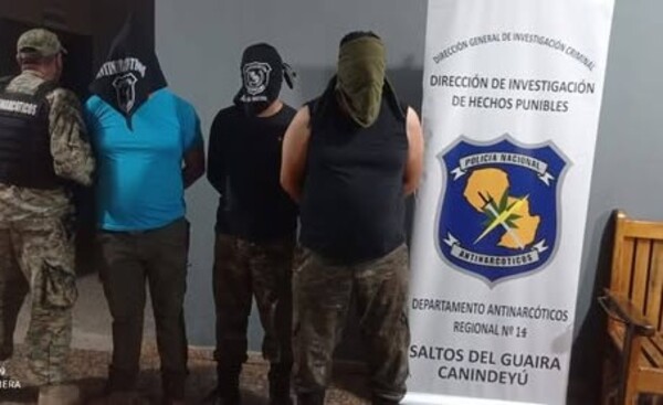 Detienen a tres agentes policiales con cargamento de marihuana