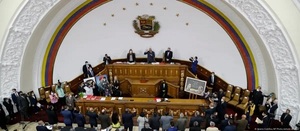Maduro amenaza con derribar avión de Abdo si viaja a Venezuela
