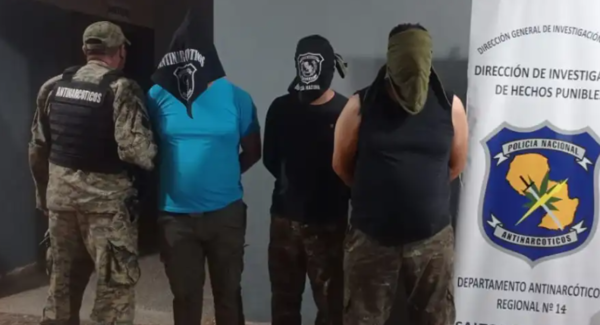 Capturan a tres policías con 286 kilos de marihuana en Canindeyú