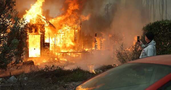 La Nación / Dos muertos y varios heridos por incendio en Los Ángeles