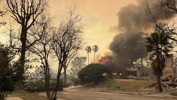 Los Ángeles: Famosos y artistas pierden sus casas por los incendios y se desahogan en las redes